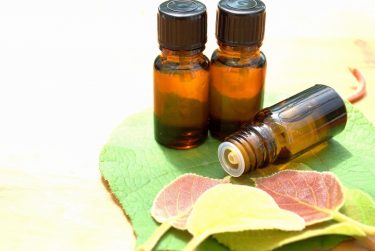 癒し効果抜群！人気のアロマオイルとおすすめの使い方！初心者にもやさしく解説ストレス解消間違いなし！